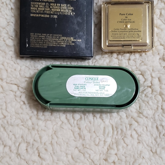 Cosmetics - Picture 2 of 3